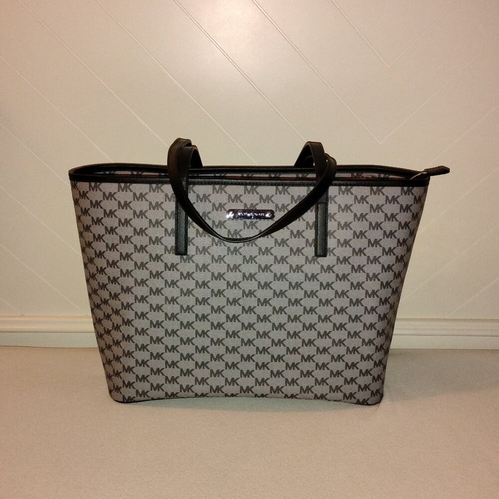 Michael Kors Emry Zip Top Tote - Large ,Black/Gray Monogram - Picture 2 of 14
